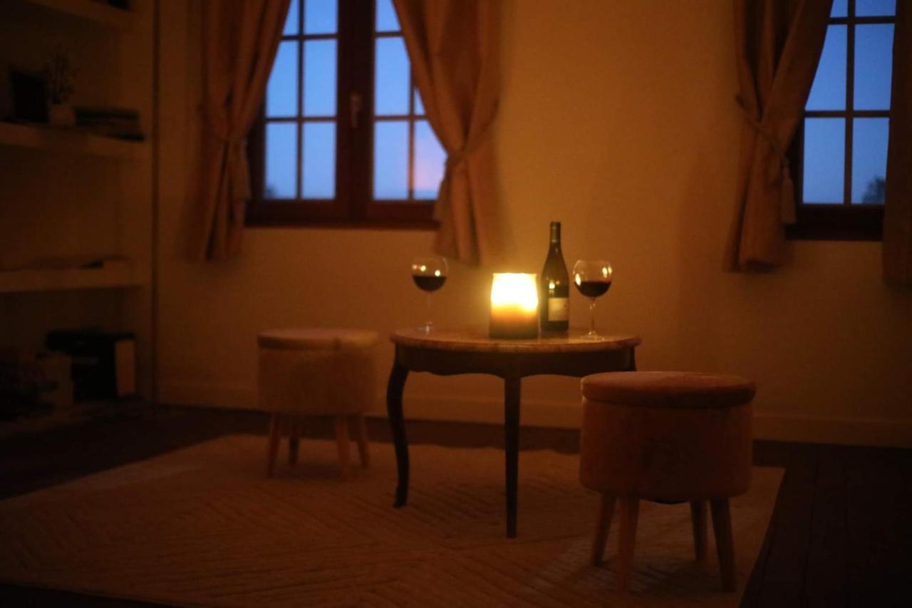 La Montrieuse, Chambre Individuelle Avec Sauna Et Baignoire Spa Naveil Kültér fotó